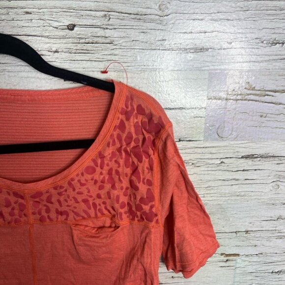 Lululemon Runaway Tee orange pocket striped cheetah size 6 - Picture 4 of 10